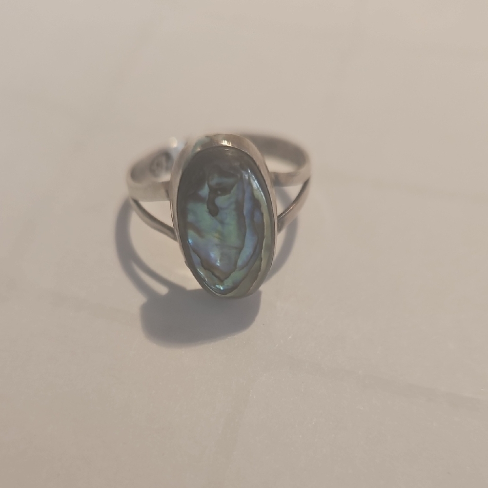 Elegant Silver Abalone Ring